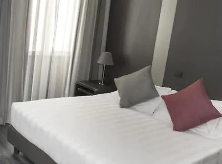 V99 Hotel Rom