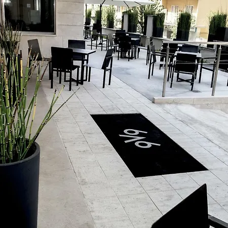 V99 Hotell Rom